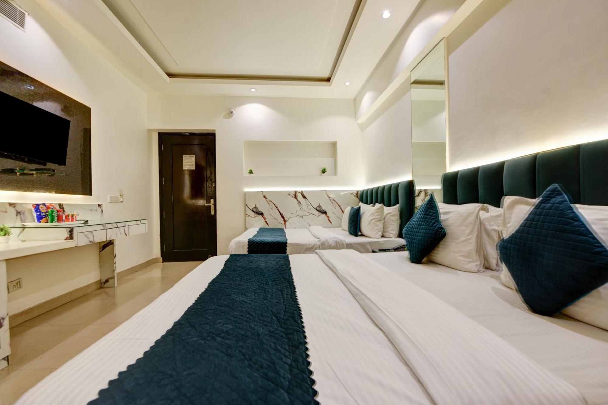 Hotel Krishna - By Rcg Hotels, Centrally Located, Nueva Delhi Exterior foto