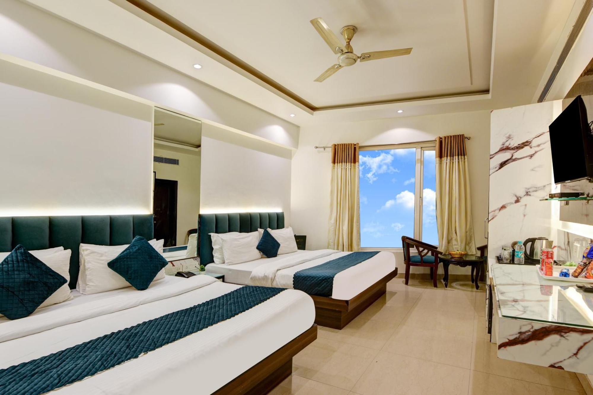 Hotel Krishna - By Rcg Hotels, Centrally Located, Nueva Delhi Exterior foto