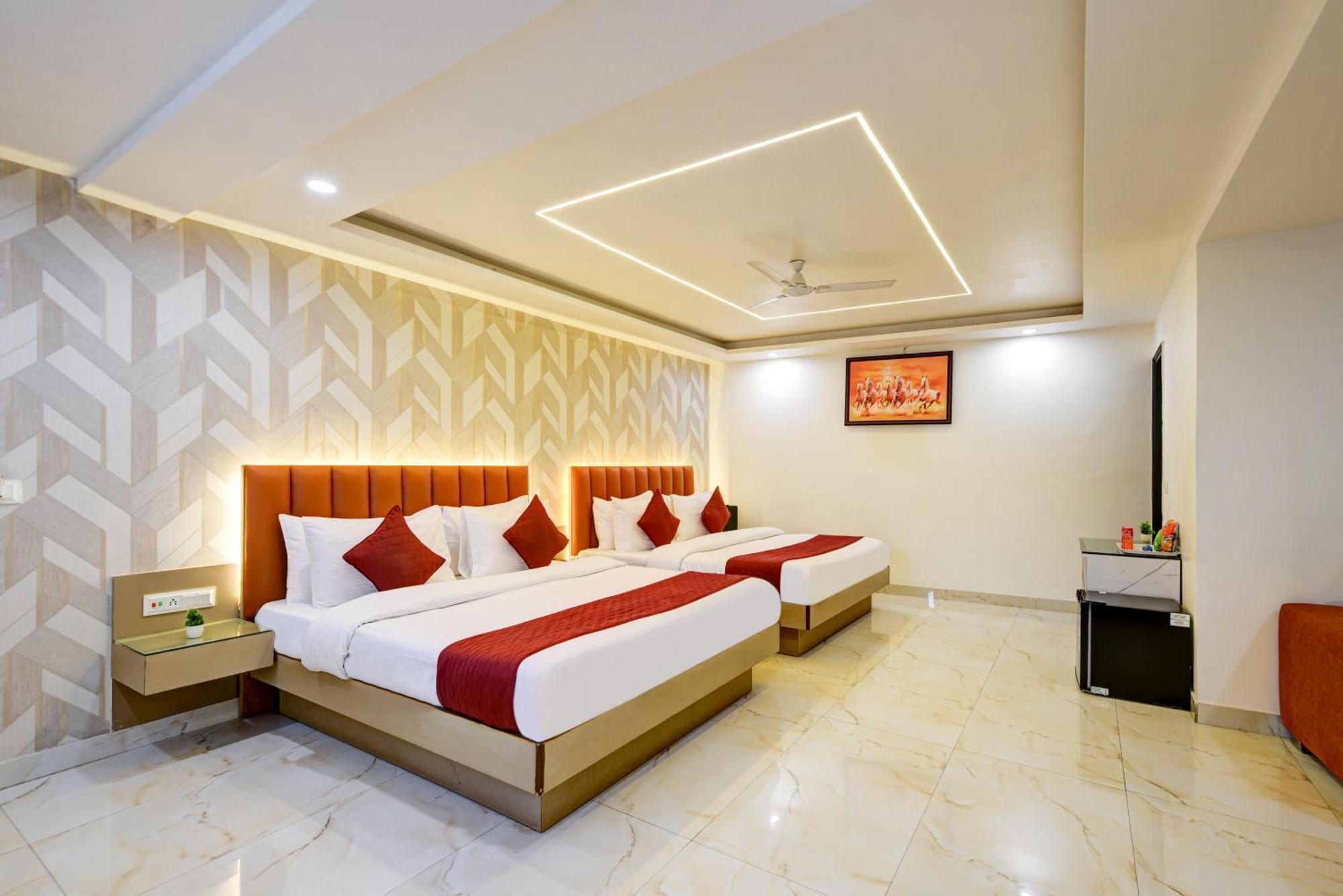 Hotel Krishna - By Rcg Hotels, Centrally Located, Nueva Delhi Exterior foto