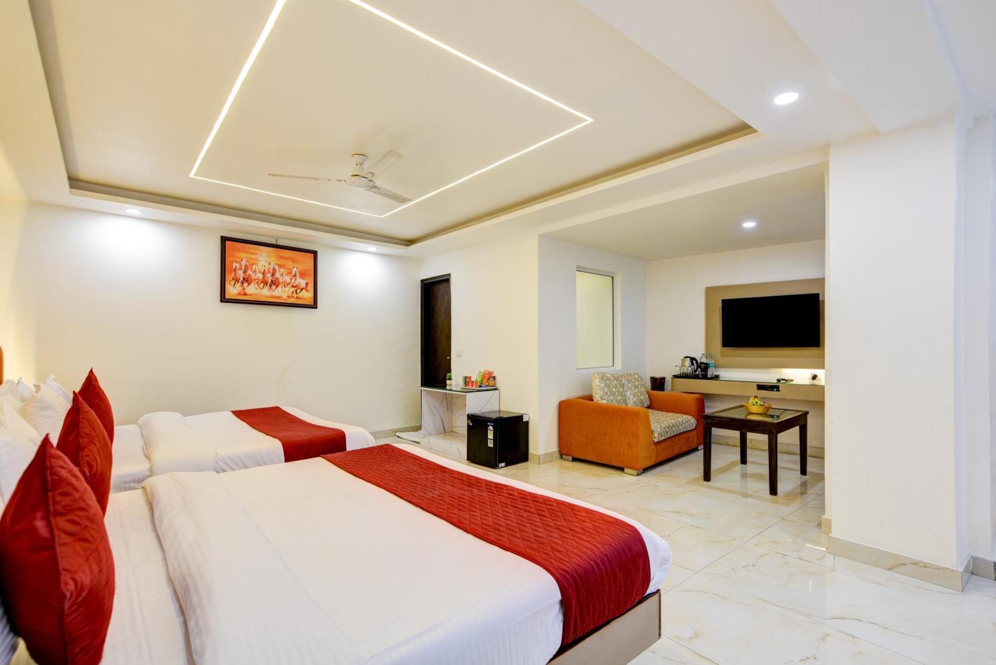 Hotel Krishna - By Rcg Hotels, Centrally Located, Nueva Delhi Exterior foto