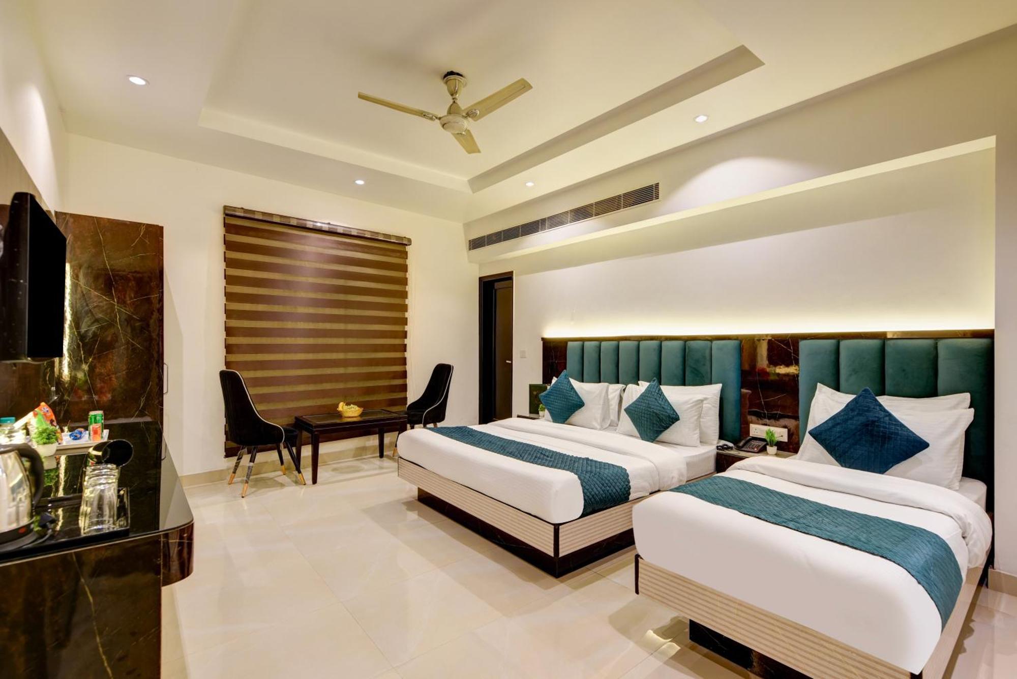 Hotel Krishna - By Rcg Hotels, Centrally Located, Nueva Delhi Exterior foto