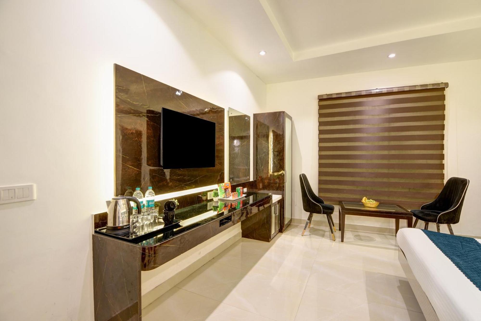 Hotel Krishna - By Rcg Hotels, Centrally Located, Nueva Delhi Exterior foto