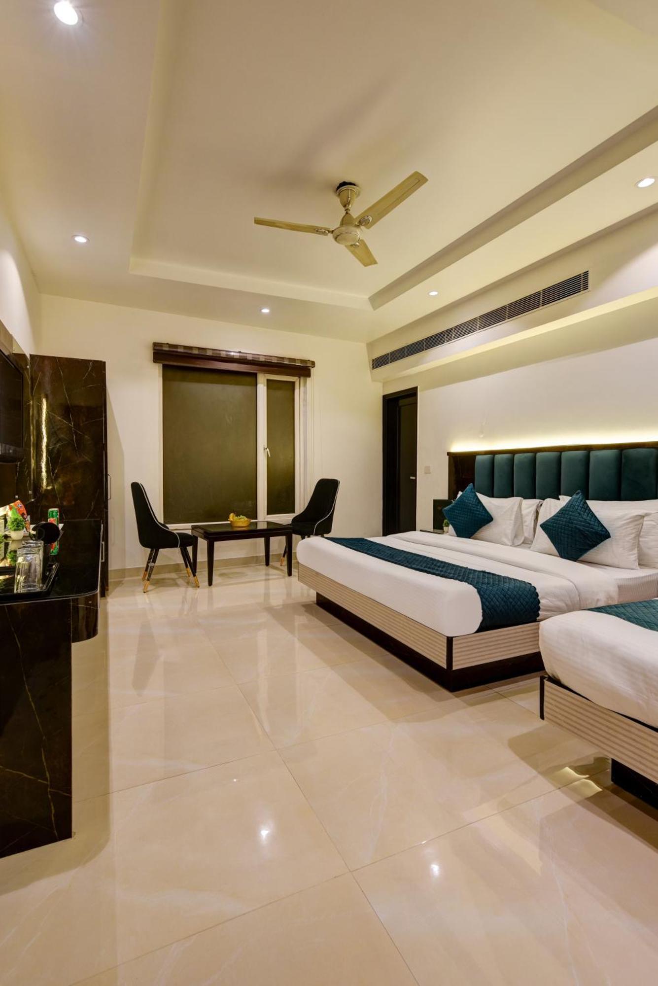 Hotel Krishna - By Rcg Hotels, Centrally Located, Nueva Delhi Exterior foto