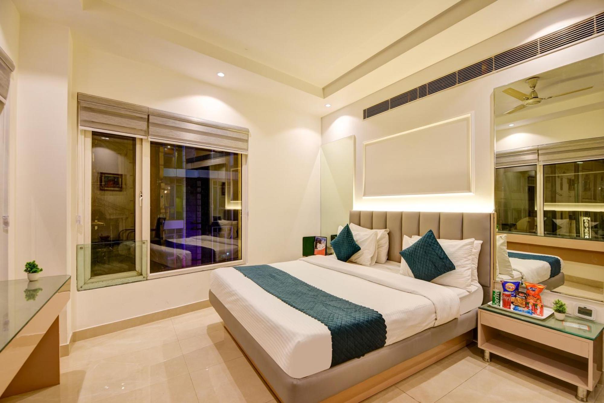 Hotel Krishna - By Rcg Hotels, Centrally Located, Nueva Delhi Exterior foto