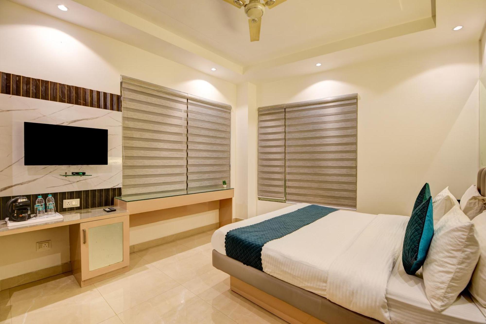 Hotel Krishna - By Rcg Hotels, Centrally Located, Nueva Delhi Exterior foto