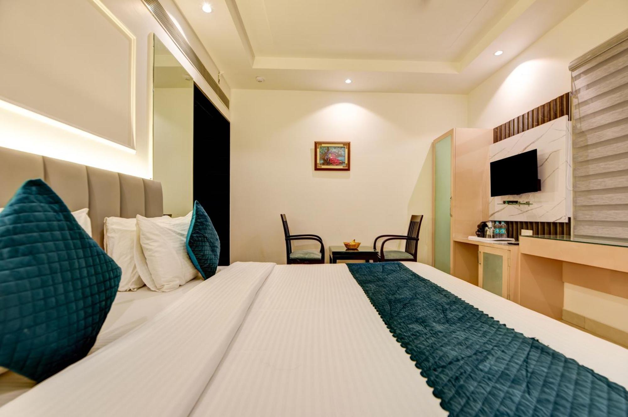 Hotel Krishna - By Rcg Hotels, Centrally Located, Nueva Delhi Exterior foto