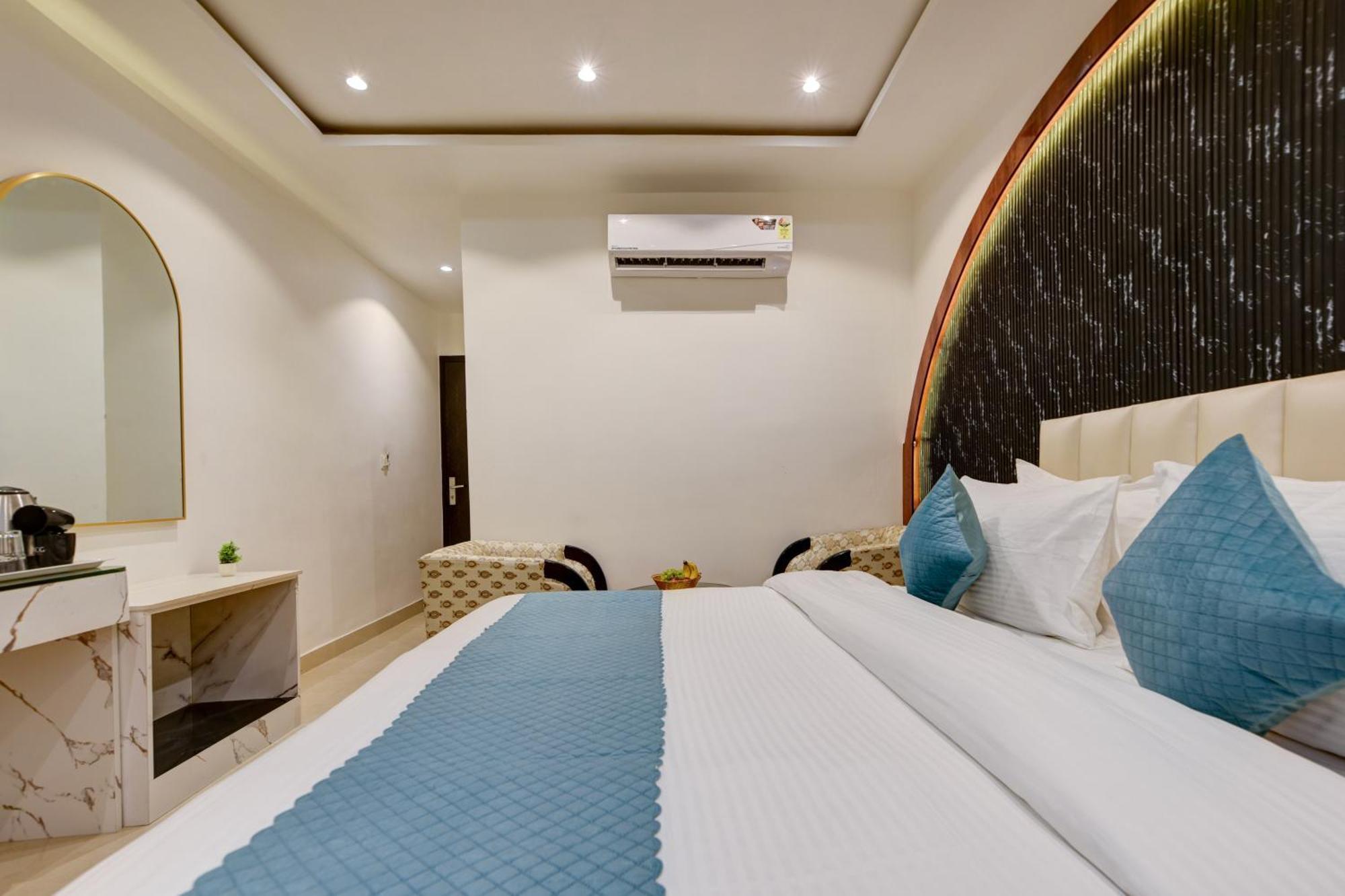 Hotel Krishna - By Rcg Hotels, Centrally Located, Nueva Delhi Exterior foto