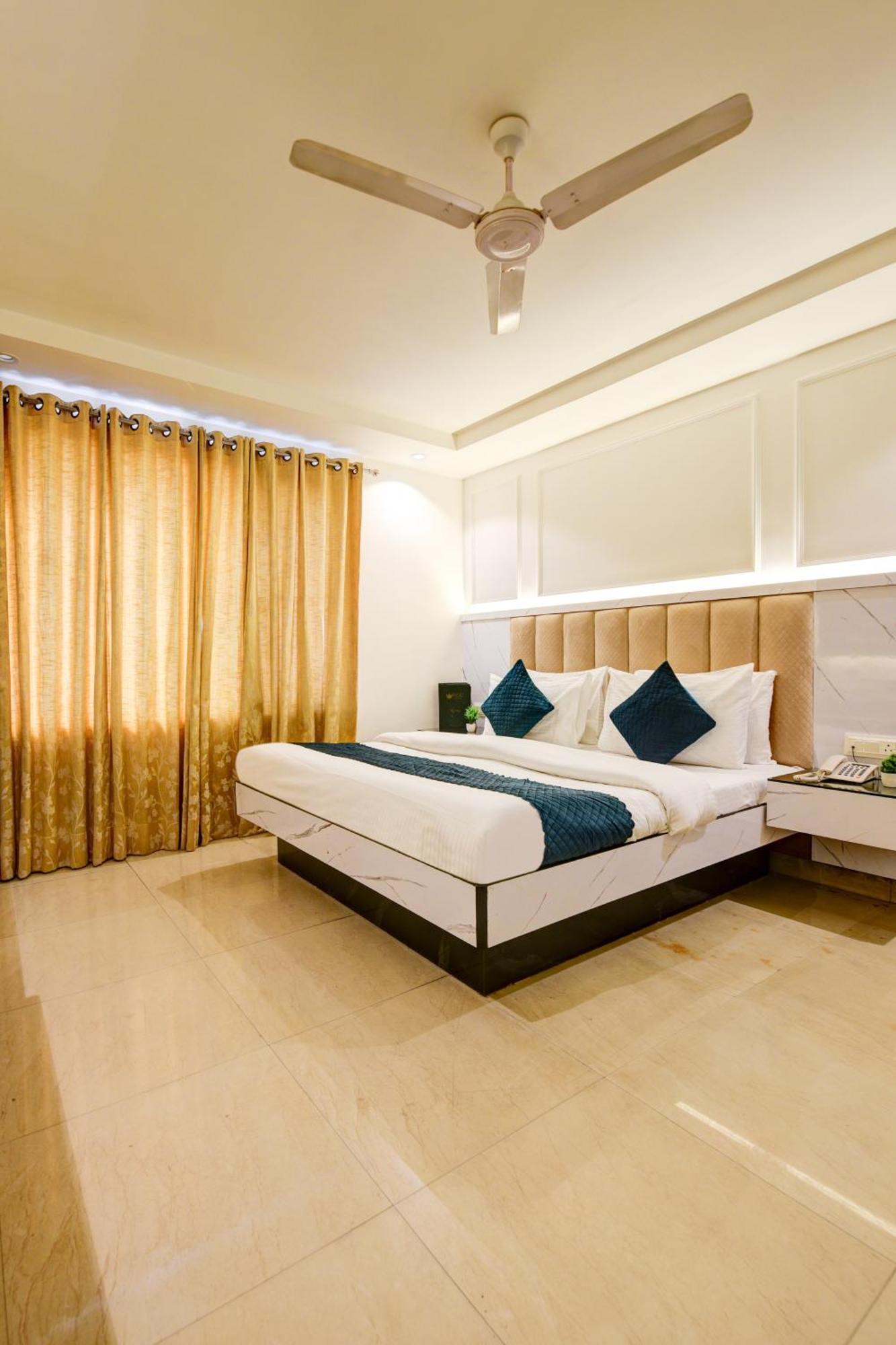 Hotel Krishna - By Rcg Hotels, Centrally Located, Nueva Delhi Exterior foto