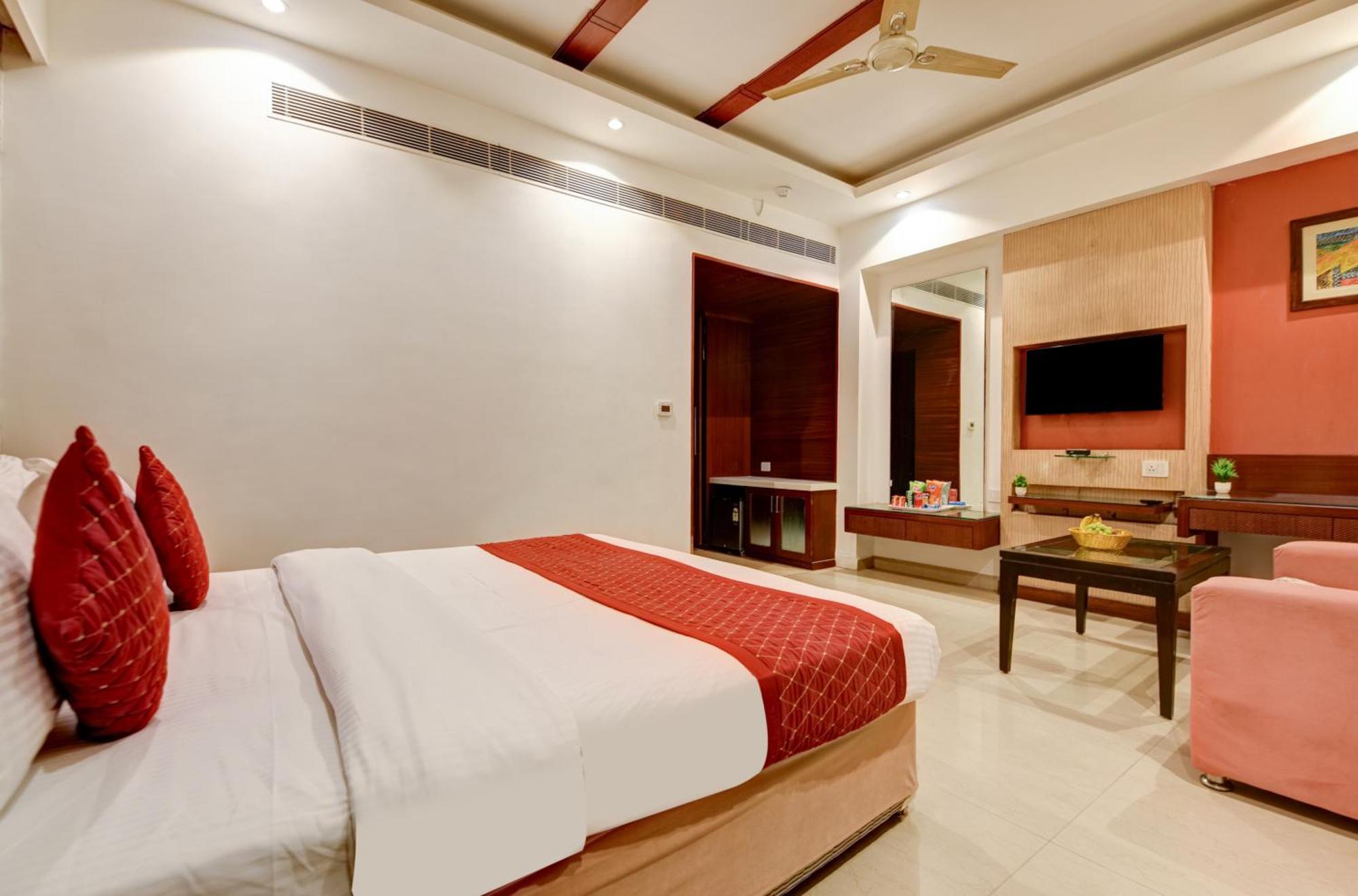 Hotel Krishna - By Rcg Hotels, Centrally Located, Nueva Delhi Exterior foto