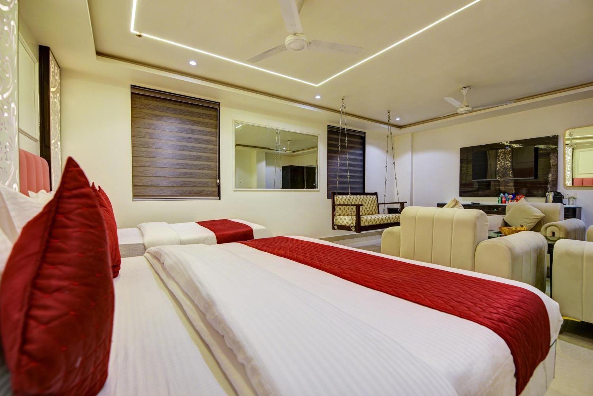 Hotel Krishna - By Rcg Hotels, Centrally Located, Nueva Delhi Exterior foto